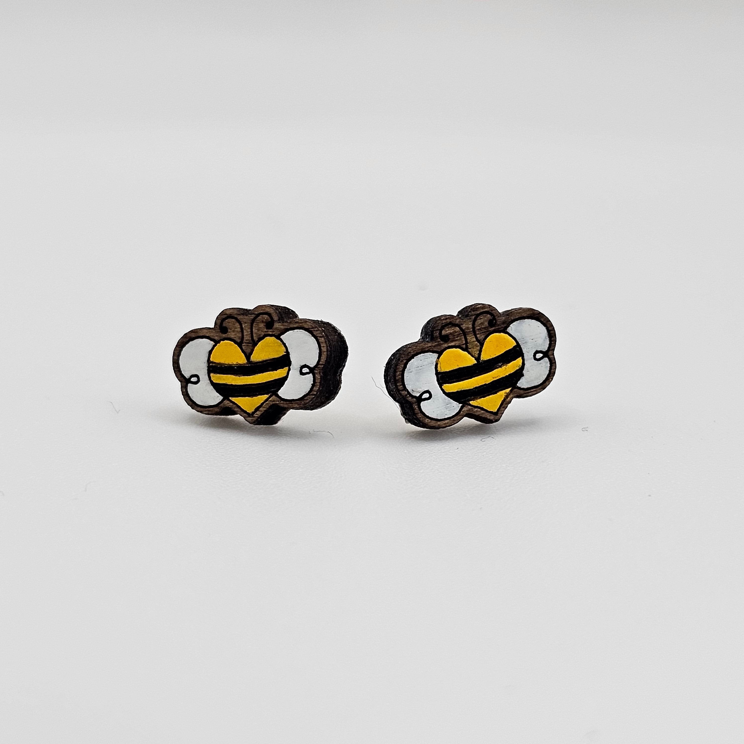Heart Bee Stud Earring | Hand-Painted | Surgical Steel - SEHOS32