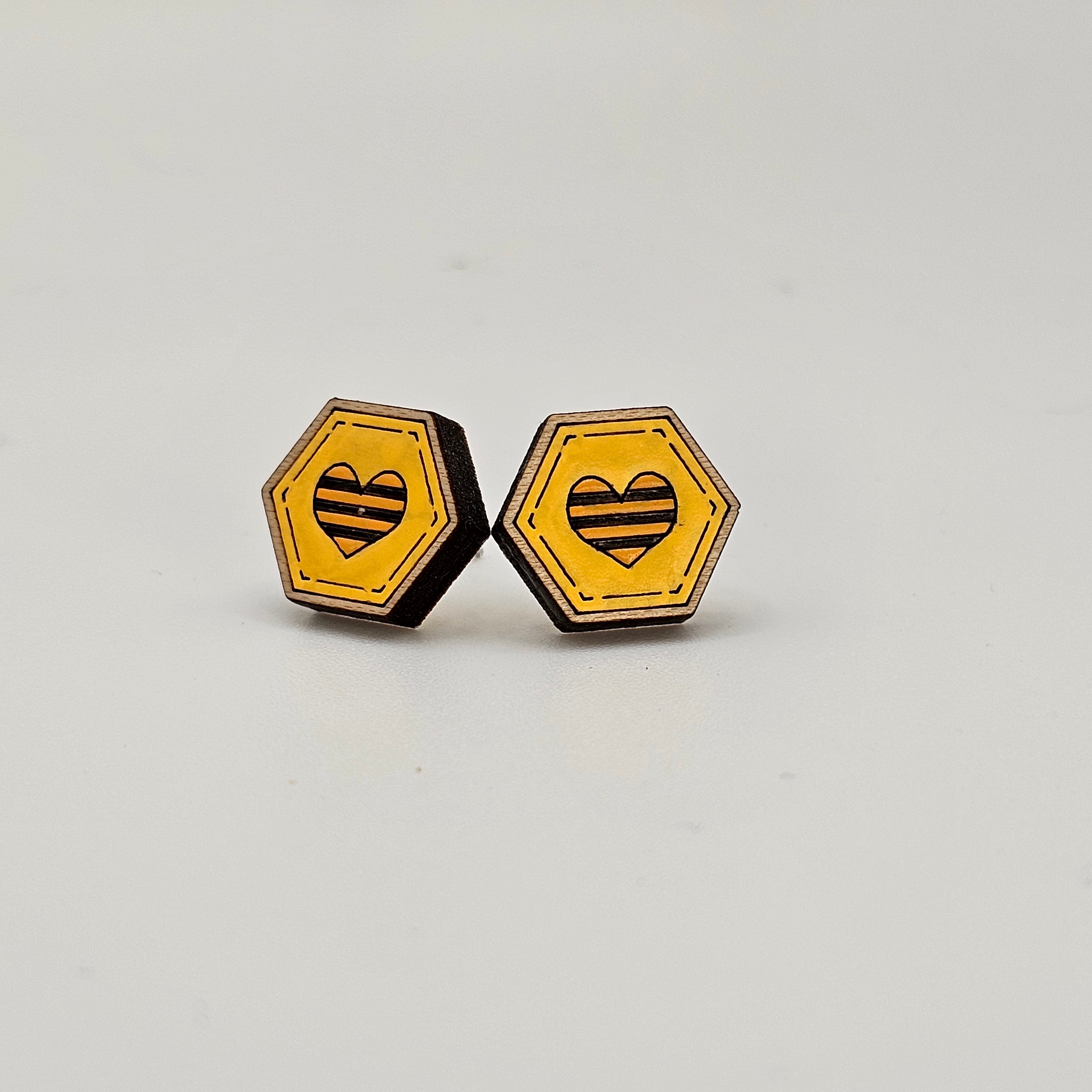 Honeycomb w/ Heart Stud Earring | Hand-Painted | Surgical Steel - SEHOS10