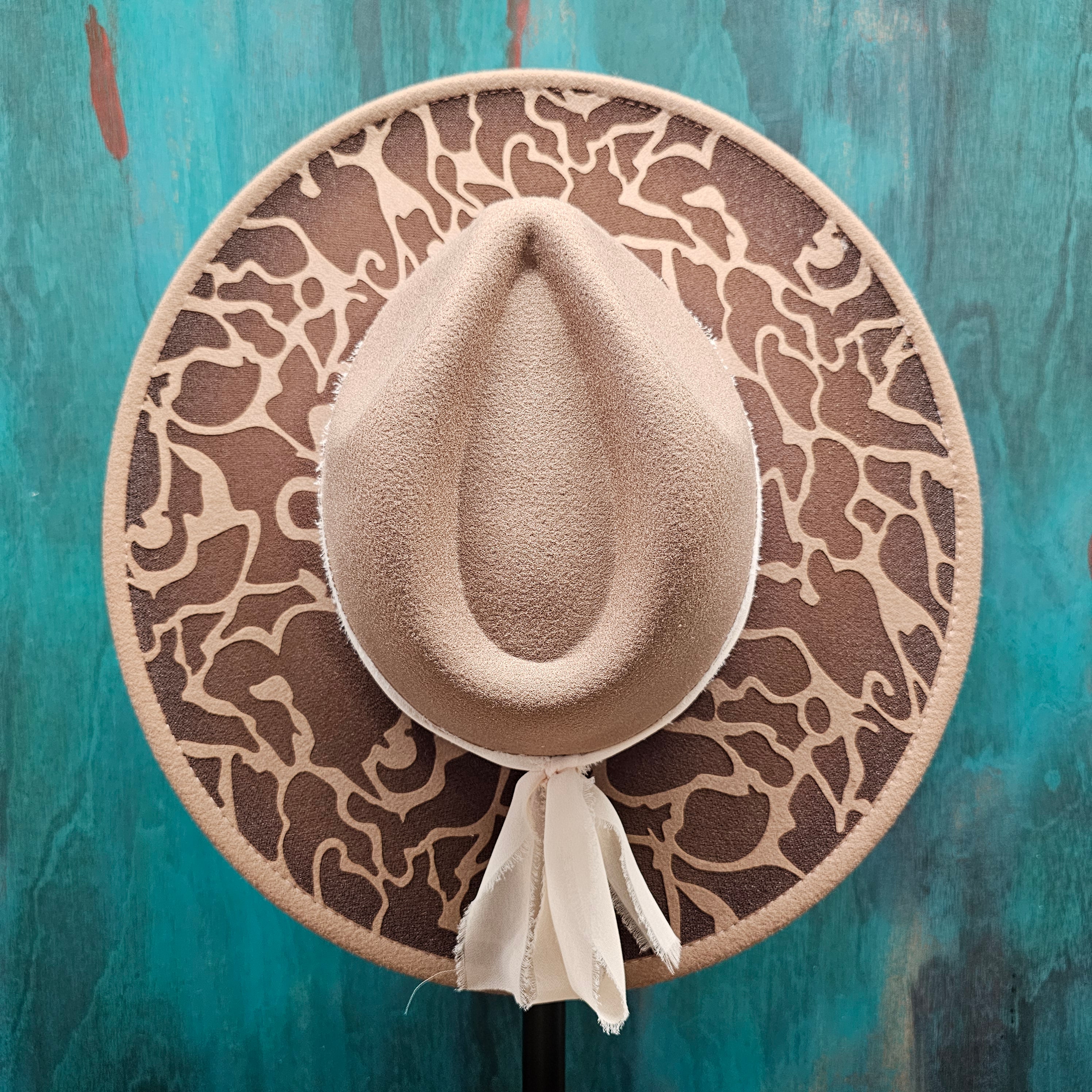 Camo Engraved Cowboy Hat - Tan